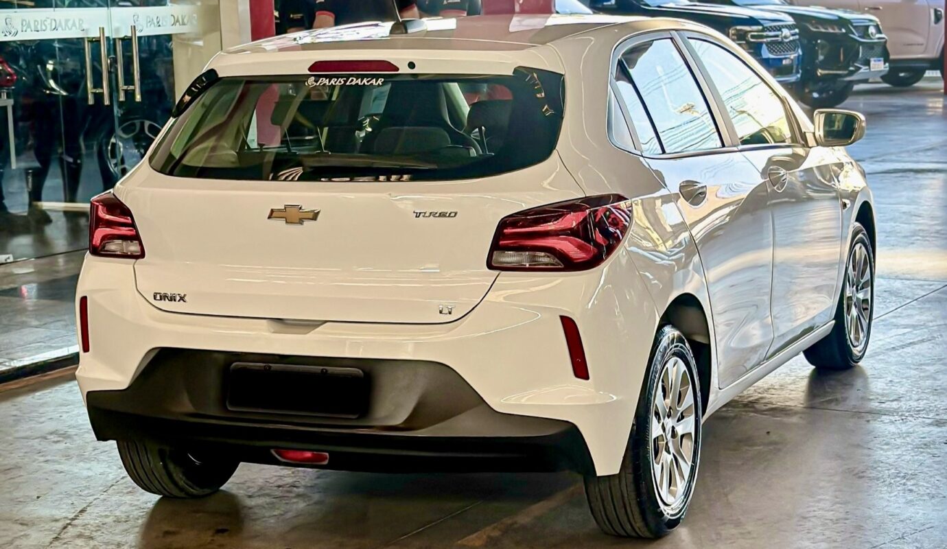 Onix Hatch LT 1.0 2020